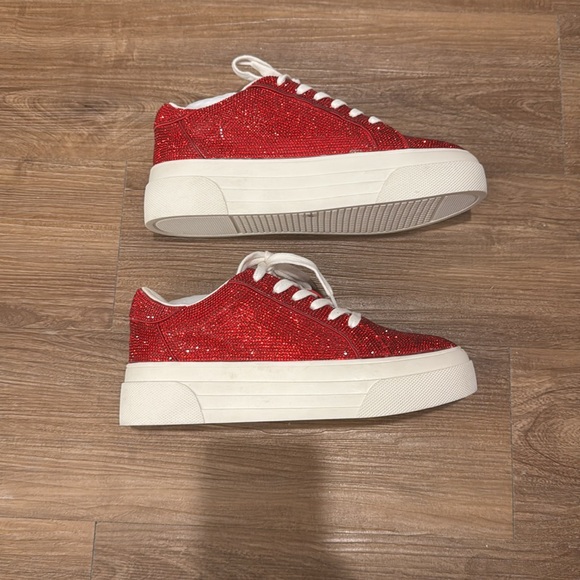 NWOB - Jessica Simpson Cherello 2 Red Rhinestone Platform Sneakers - Size 6.5 - Picture 3 of 5
